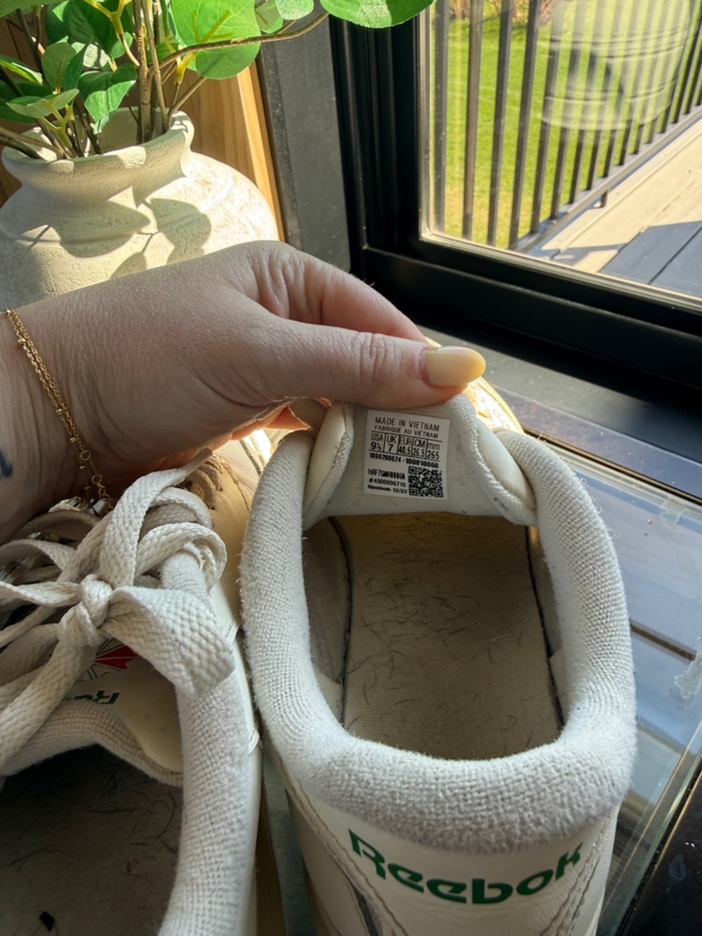 Reebok Cream/Off-White Low-Top Sneakers - Picture 6 of 6